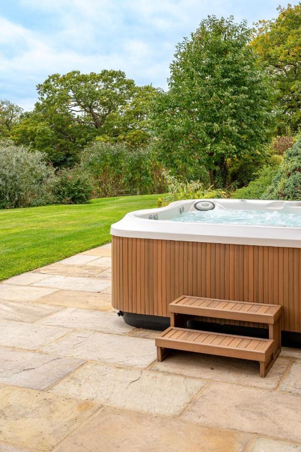 Villa Tinkers Folly Harrogate Esterno foto